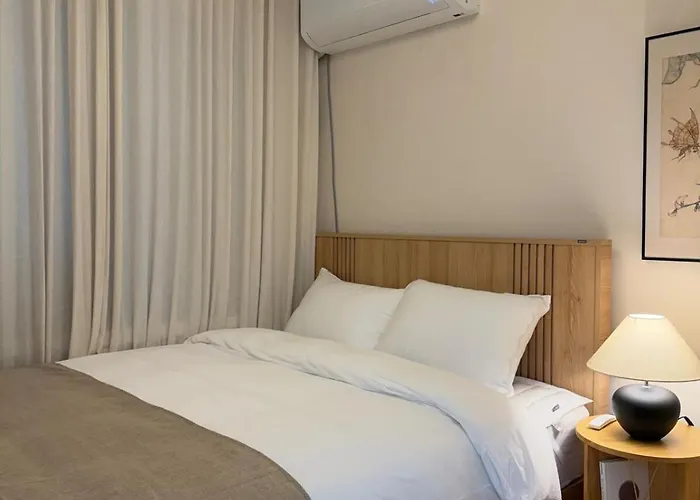 New Cozy Stay, 10 Min To Hongdae, Itaewon, 2 Min To Daeheung Stn, Park View