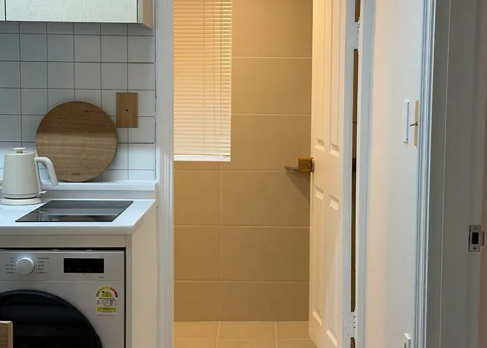 New Cozy Stay, 10 Min To Hongdae, Itaewon, 2 Min To Daeheung Stn, Park View