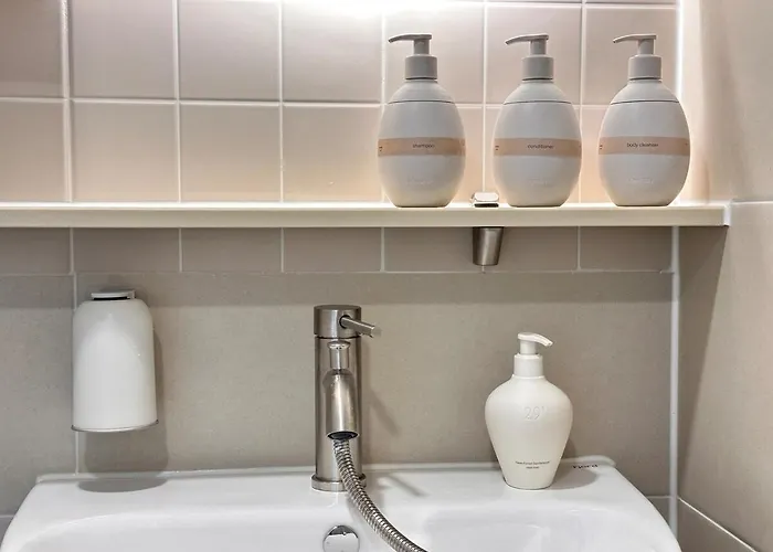 New Cozy Stay, 10 Min To Hongdae, Itaewon, 2 Min To Daeheung Stn, Park View 아파트 서울특별시